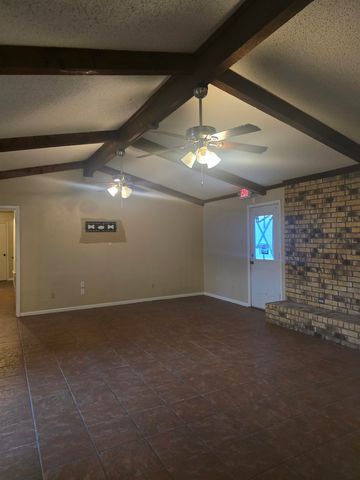 3704 Teri Lynn Dr., Longview, TX 75604