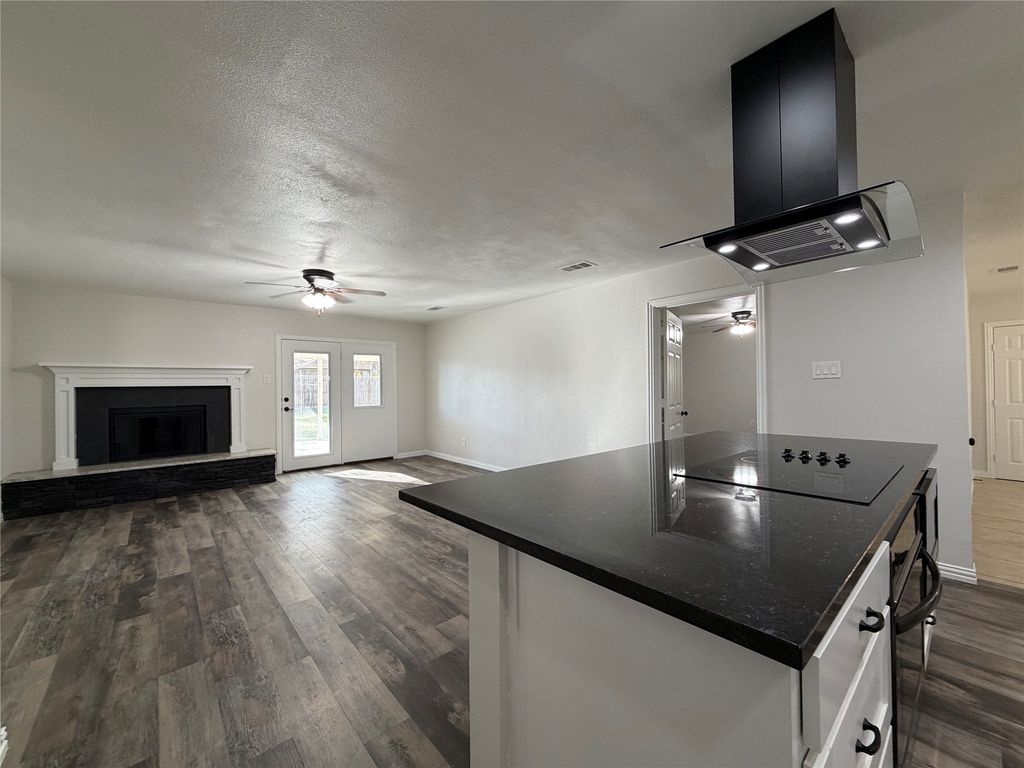 420 Opal Street, Saginaw, TX 76179