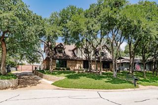 2304 Wakeforest Court, Arlington, TX 76012