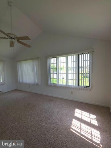 142 BRADDOCK BLVD, Inwood, WV 25428