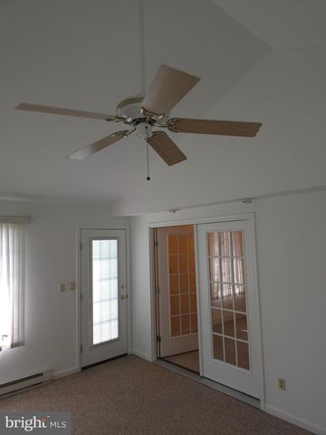 142 BRADDOCK BLVD, Inwood, WV 25428