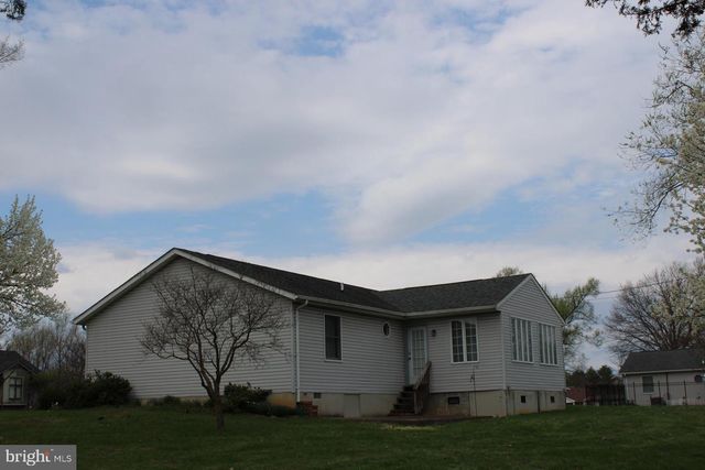 142 BRADDOCK BLVD, Inwood, WV 25428