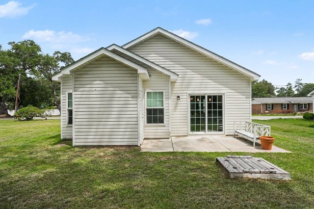 1511 6th Ave., Conway, SC 29526