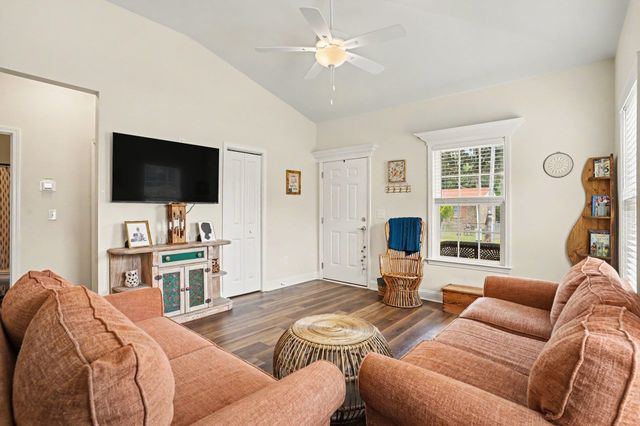 1511 6th Ave., Conway, SC 29526