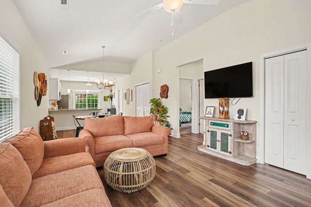 1511 6th Ave., Conway, SC 29526