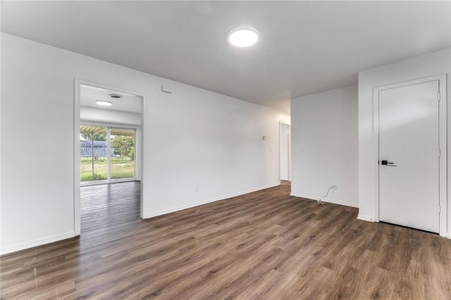 1410 W Bishop Drive, Rogers, AR 72756