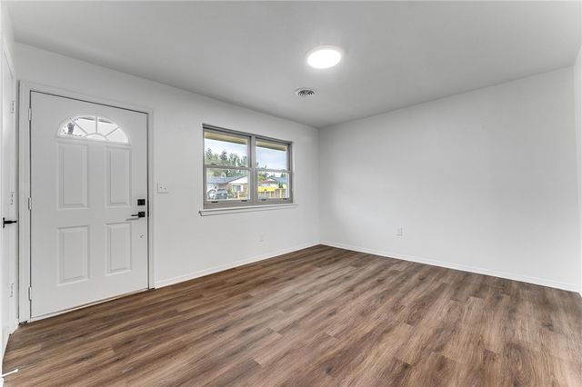 1410 W Bishop Drive, Rogers, AR 72756