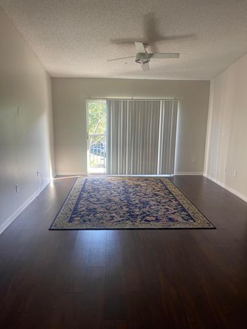 400 N Crestwood Ct Court N 417, Royal Palm Beach, FL 33411