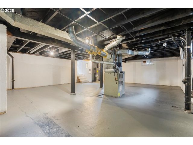 9740 N VAN HOUTEN Ave, Portland, OR 97203