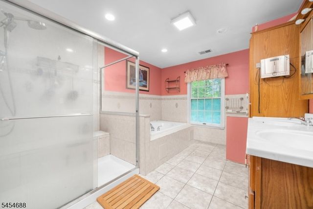 370 Harlingen Rd, Montgomery Twp., NJ 08502