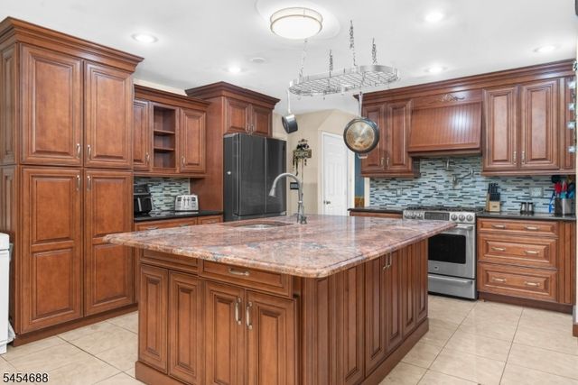 370 Harlingen Rd, Montgomery Twp., NJ 08502