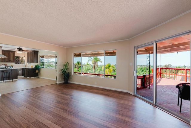 512 Beaumont, Vista, CA 92084