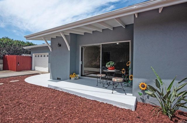 512 Beaumont, Vista, CA 92084