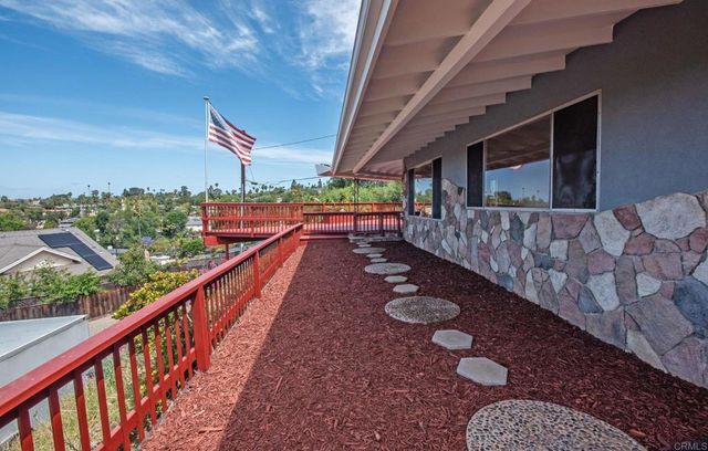 512 Beaumont, Vista, CA 92084