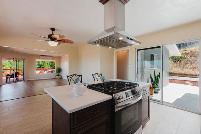 512 Beaumont, Vista, CA 92084