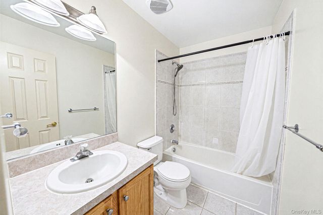 19 Oceanview Boulevard, Manorville, NY 11949