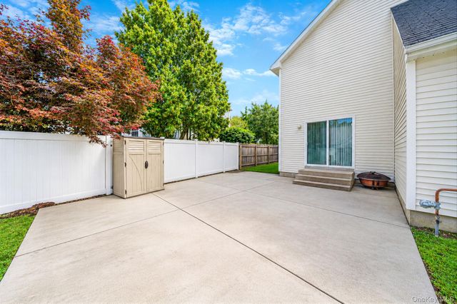 19 Oceanview Boulevard, Manorville, NY 11949