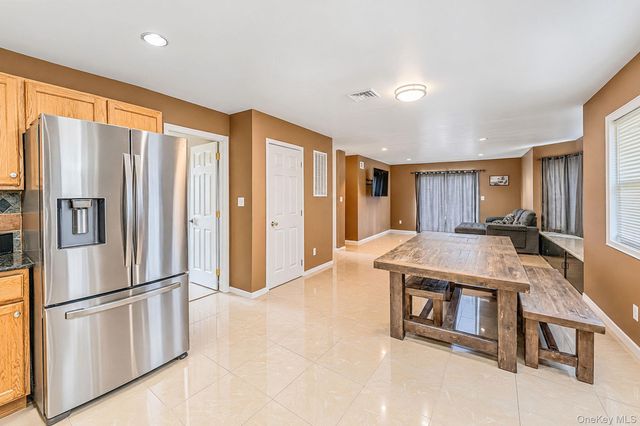 19 Oceanview Boulevard, Manorville, NY 11949