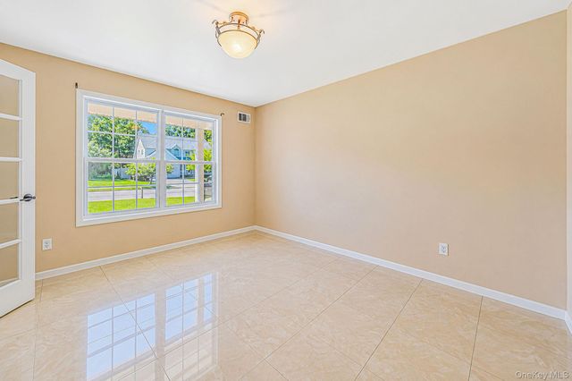 19 Oceanview Boulevard, Manorville, NY 11949