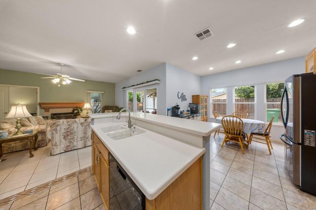 2101 Arabian Way, Turlock, CA 95380