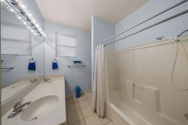 2101 Arabian Way, Turlock, CA 95380