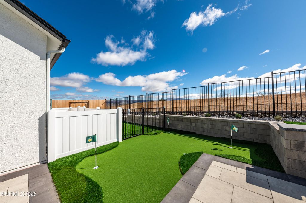 Image 20 of property listing at 2958 Murrelet Way, Sparks, NV 89441