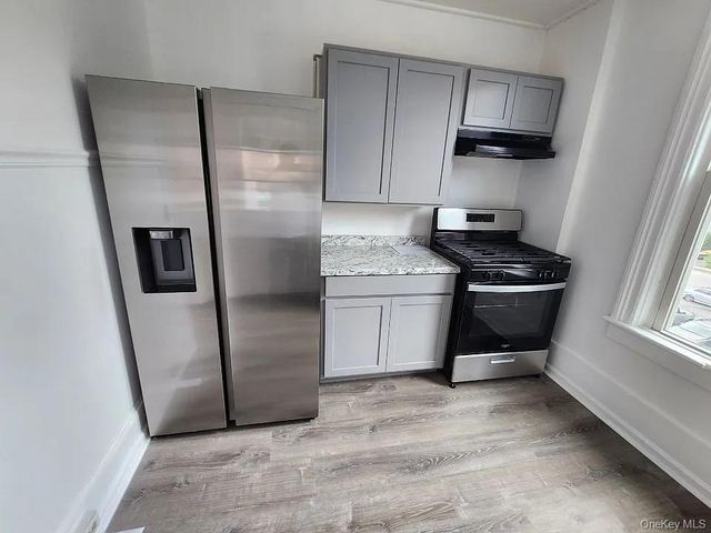457 Main St Apt 4, Beacon, NY 12508