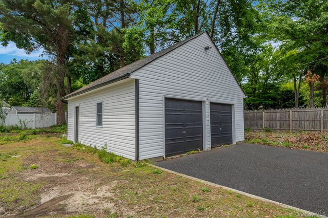 295 Cuba Hill Road, Huntington, NY 11743
