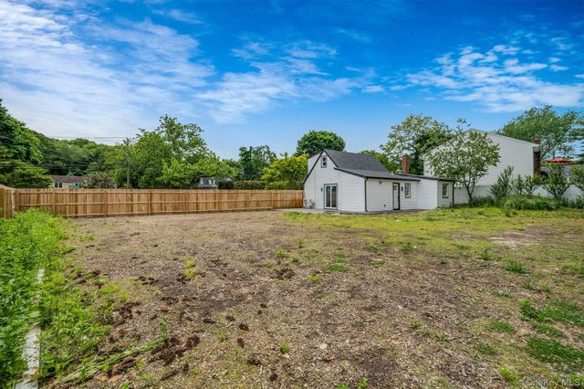 295 Cuba Hill Road, Huntington, NY 11743