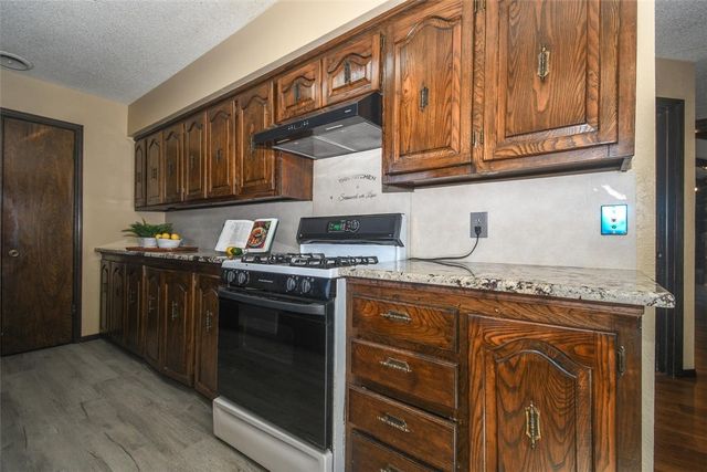 809 S Elm Street, Siloam Springs, AR 72761