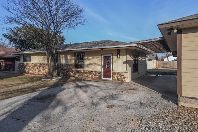 809 S Elm Street, Siloam Springs, AR 72761