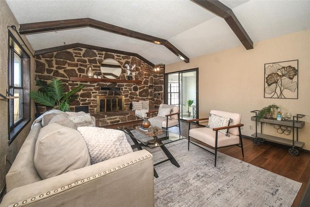 809 S Elm Street, Siloam Springs, AR 72761