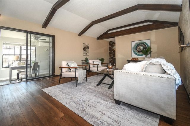 809 S Elm Street, Siloam Springs, AR 72761