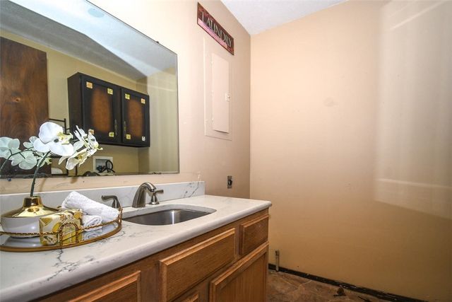 809 S Elm Street, Siloam Springs, AR 72761