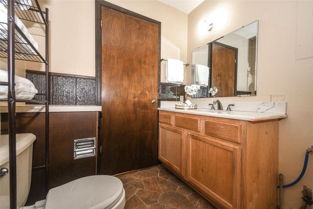 809 S Elm Street, Siloam Springs, AR 72761