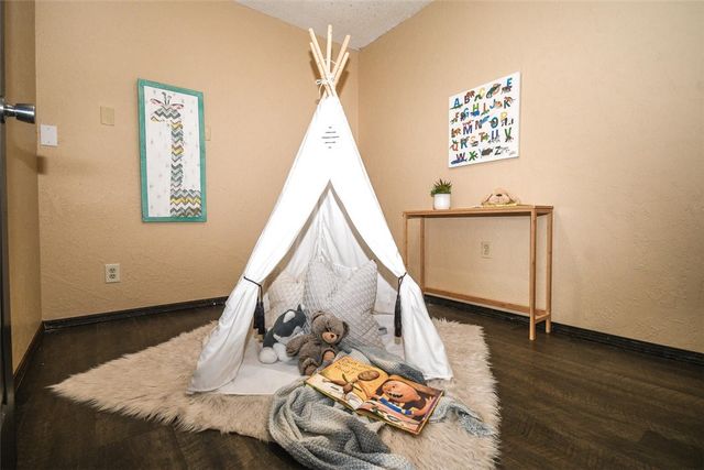 809 S Elm Street, Siloam Springs, AR 72761