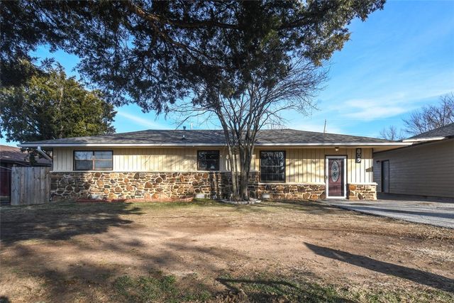 809 S Elm Street, Siloam Springs, AR 72761