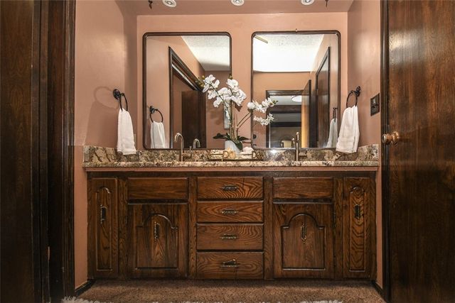 809 S Elm Street, Siloam Springs, AR 72761