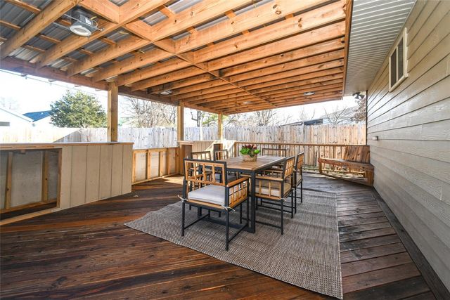 809 S Elm Street, Siloam Springs, AR 72761