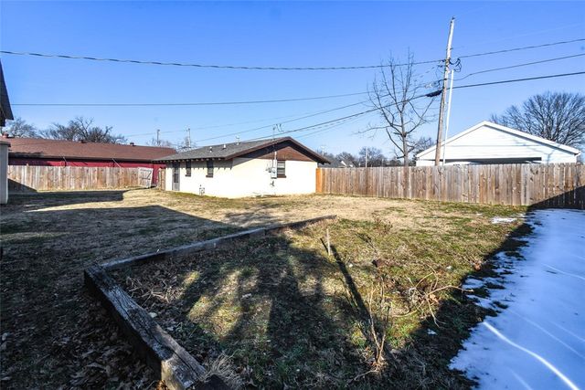 809 S Elm Street, Siloam Springs, AR 72761