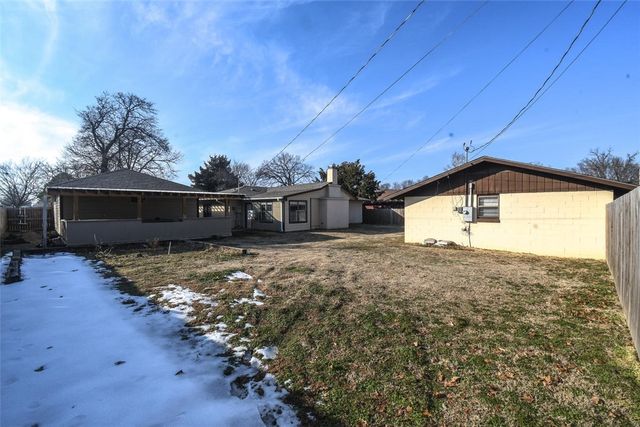 809 S Elm Street, Siloam Springs, AR 72761