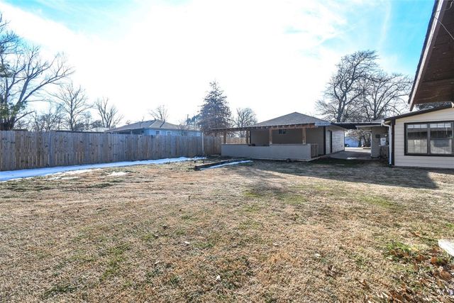 809 S Elm Street, Siloam Springs, AR 72761