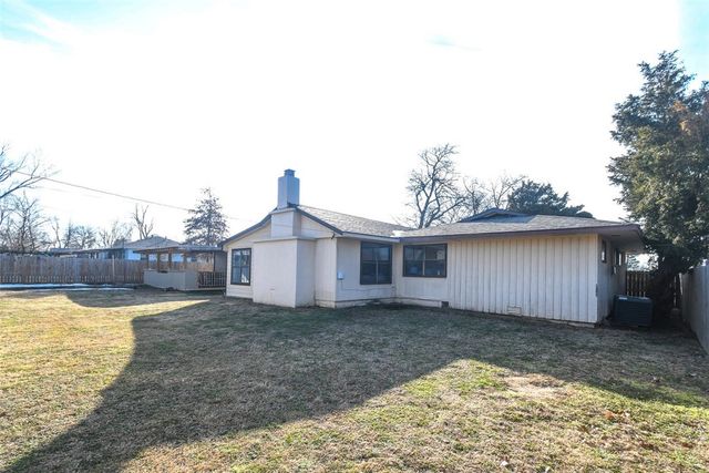 809 S Elm Street, Siloam Springs, AR 72761