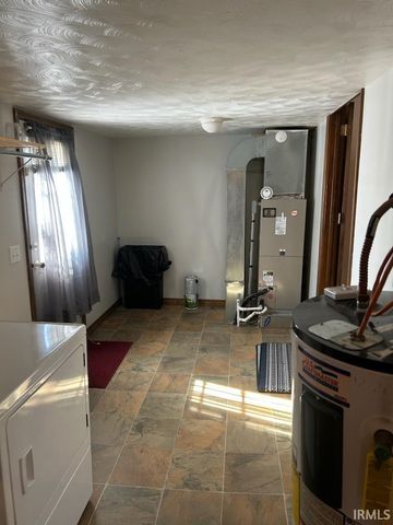 721 W Alton Street, Bicknell, IN 47512