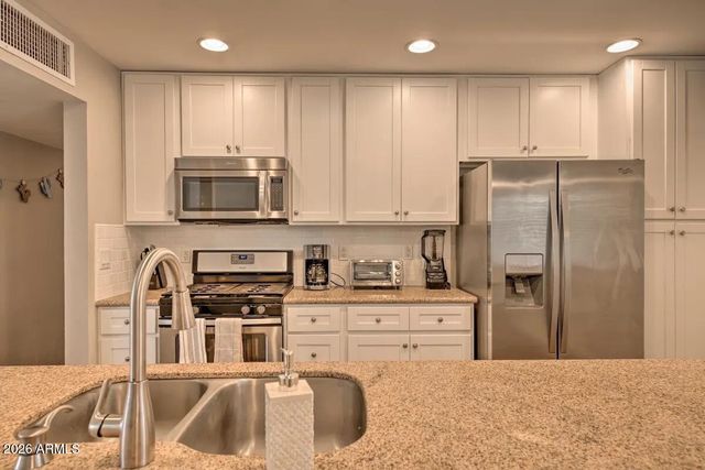 609 S PRIEST Drive, Tempe, AZ 85281