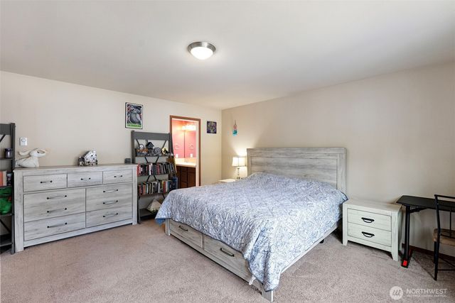 427 NE Nantucket Street, Bremerton, WA 98310