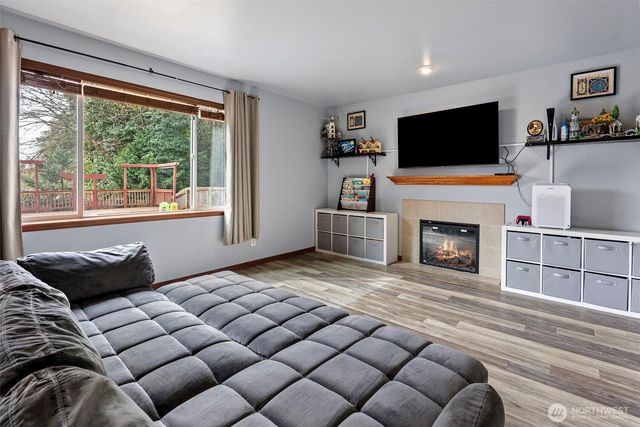 427 NE Nantucket Street, Bremerton, WA 98310