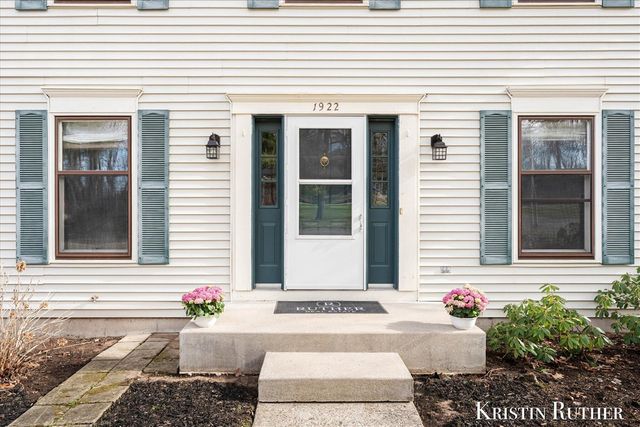 1922 Camrose Court, Wyoming, MI 49519