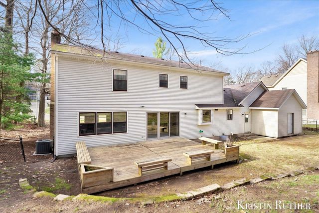 1922 Camrose Court, Wyoming, MI 49519
