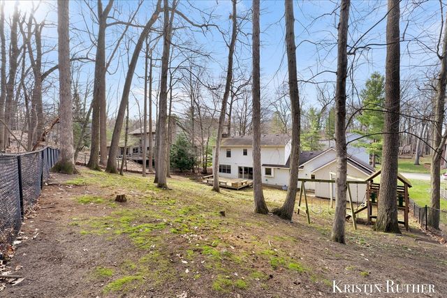 1922 Camrose Court, Wyoming, MI 49519